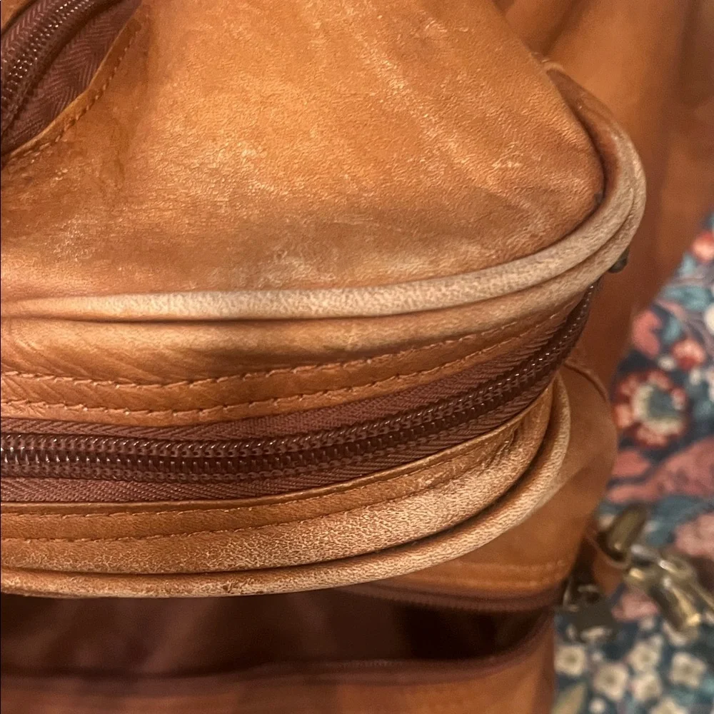 Vintage Boulder Ridge Tan Leather Duffel Bag
